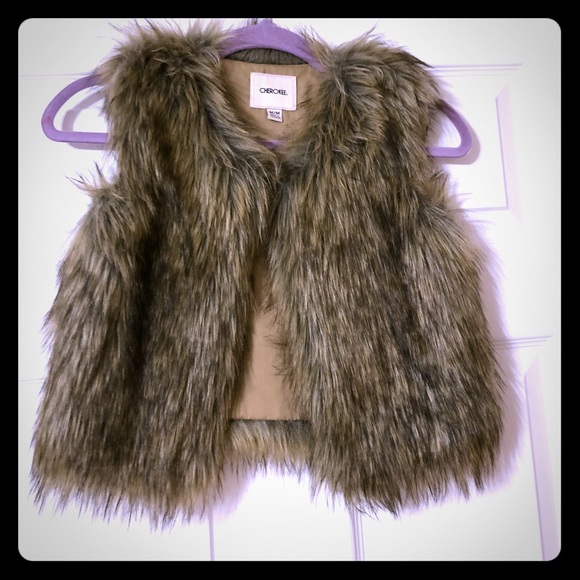 Cherokee Other - Girls Faux fur Cherokee vest